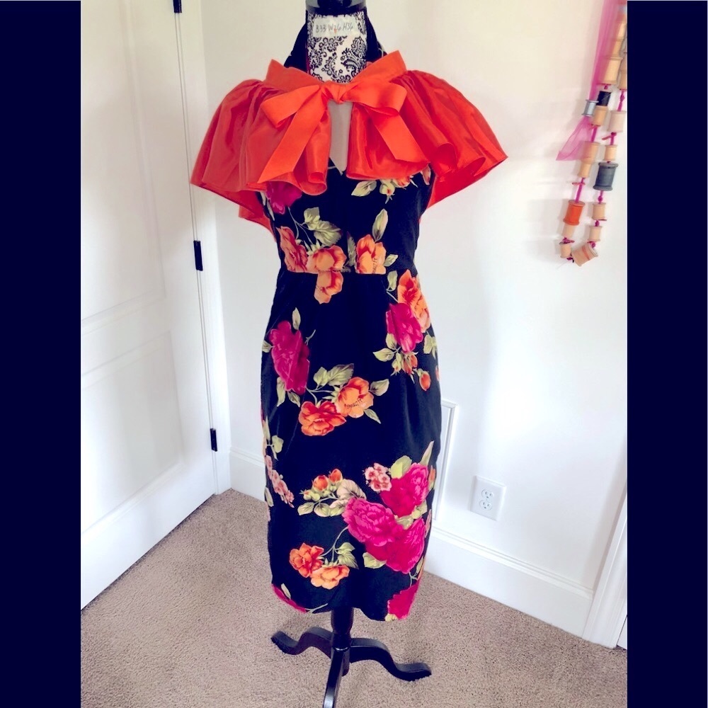 VTG 90's/50's Black bright lg. floral halter dress & Peplum apron size 4 petite
